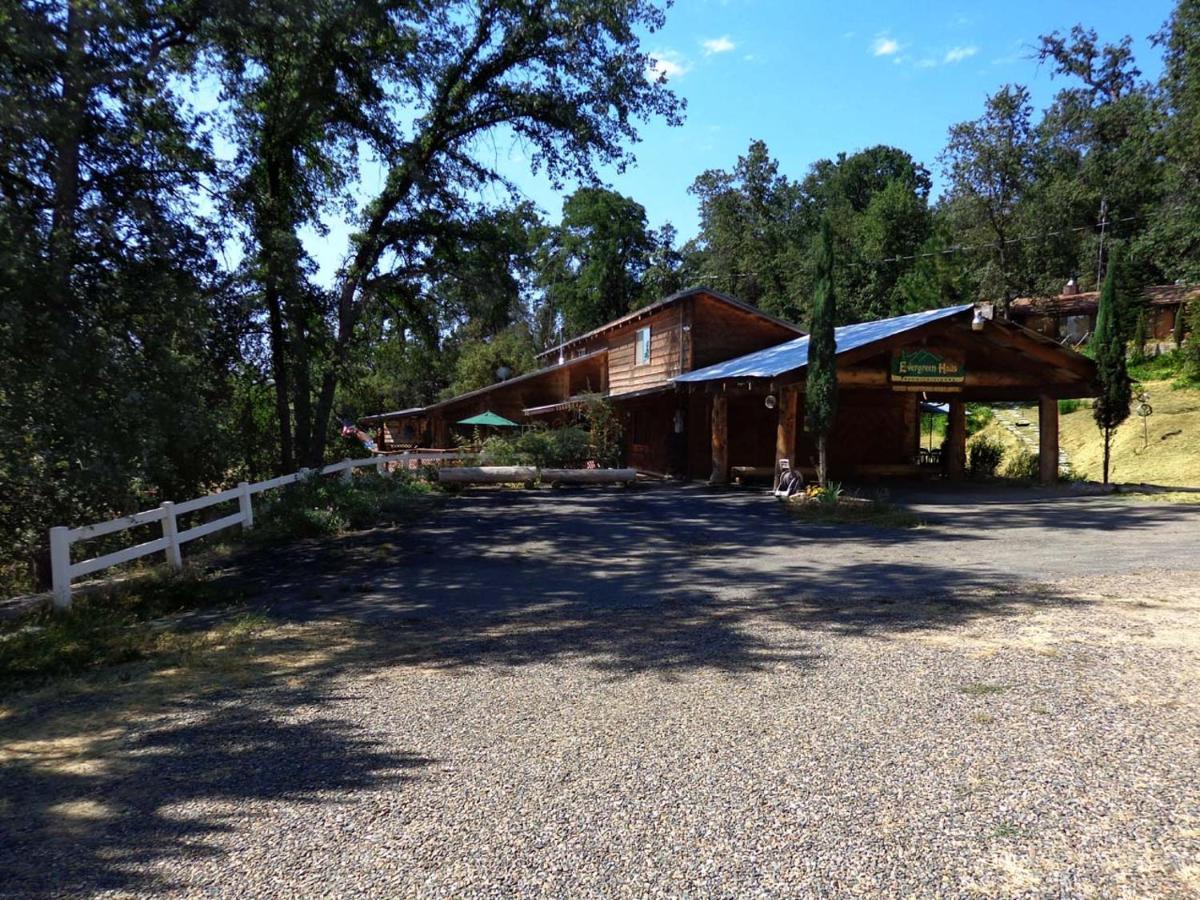 Evergreen Haus Villa Oakhurst Exterior photo
