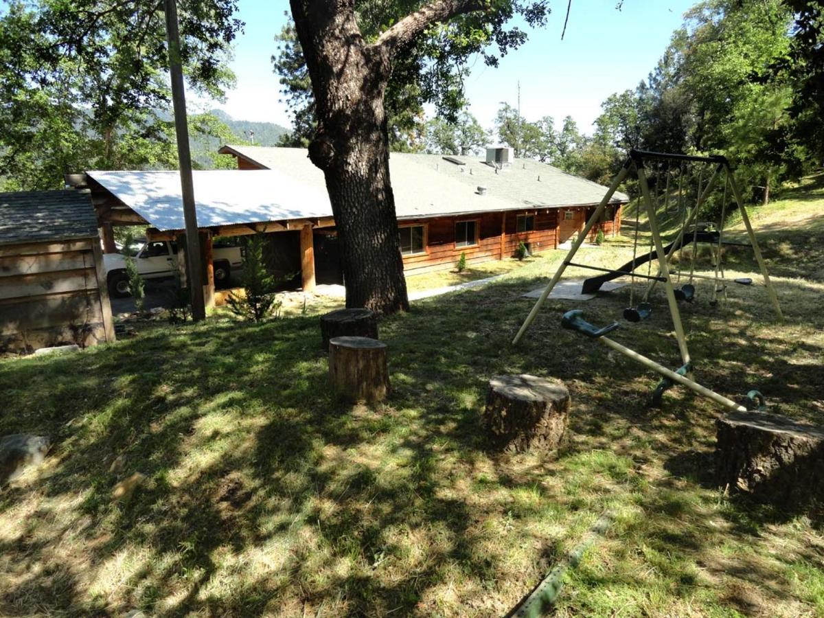 Evergreen Haus Villa Oakhurst Exterior photo