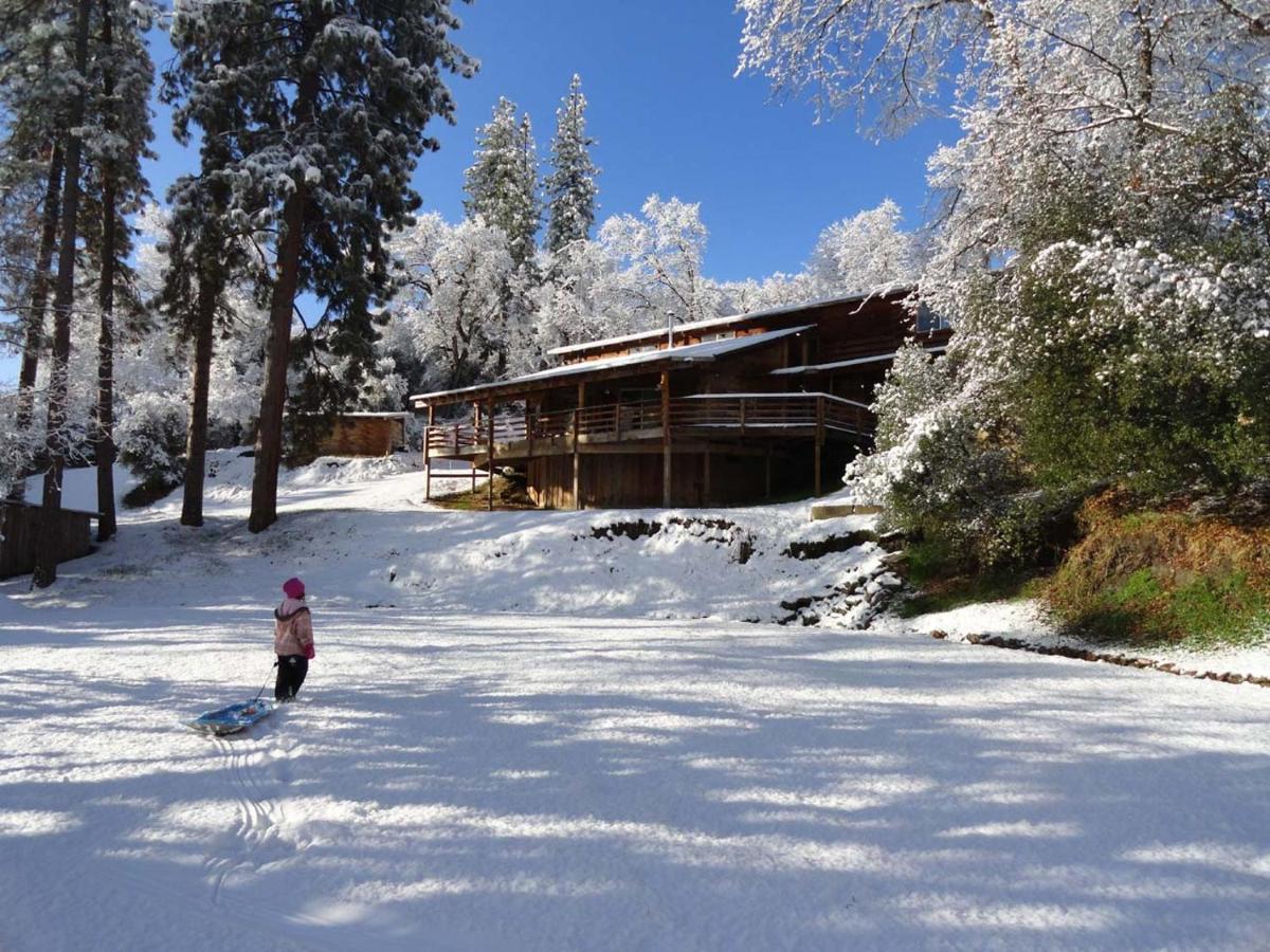 Evergreen Haus Villa Oakhurst Exterior photo