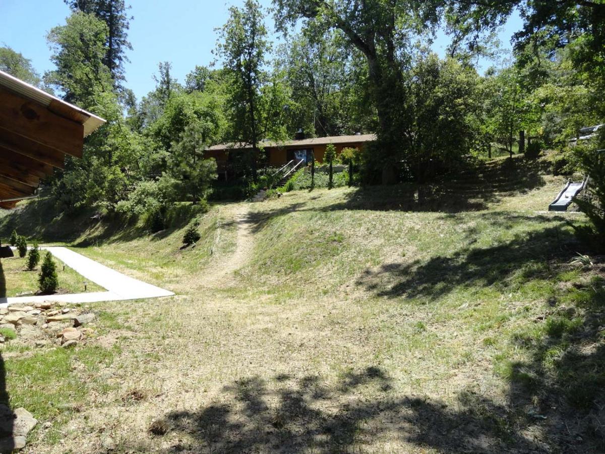 Evergreen Haus Villa Oakhurst Exterior photo