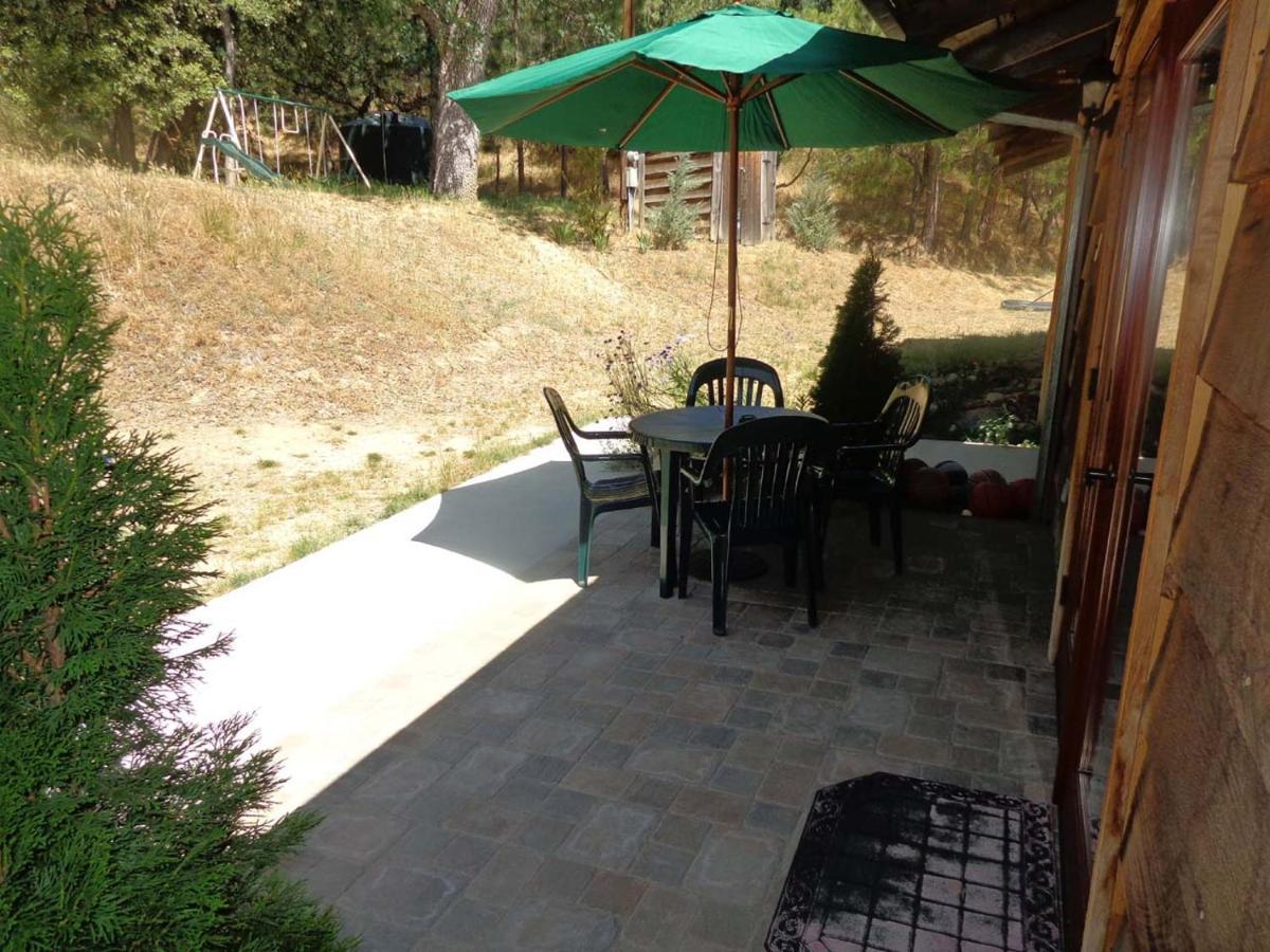 Evergreen Haus Villa Oakhurst Exterior photo
