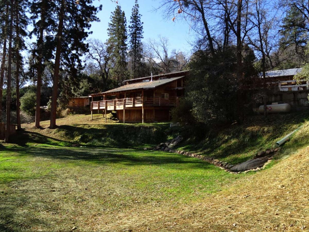 Evergreen Haus Villa Oakhurst Exterior photo
