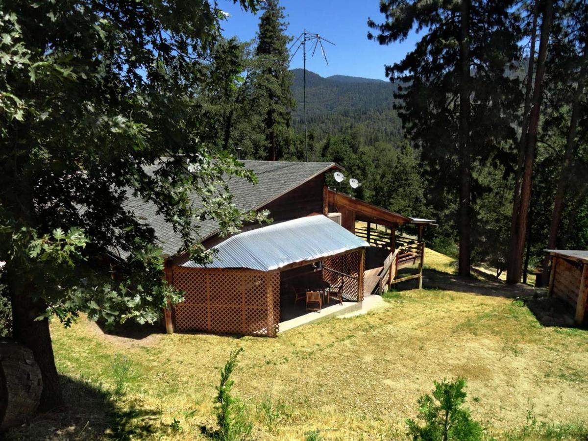Evergreen Haus Villa Oakhurst Exterior photo